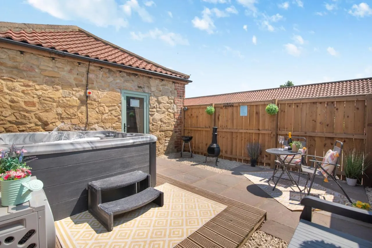 The Old Moat Barn - With Private Hot Tub Villa Stockton-on-Tees Holiday home